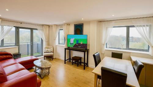 Luxury 2 Bedroom Apartment- Lake view - Free Parking - Wembley Stadium 5KM - Foto 2