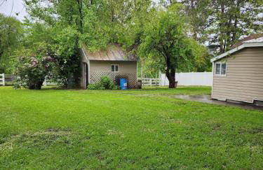 Near Lake, Trails & Logan, Free Paddleboards - Foto 30