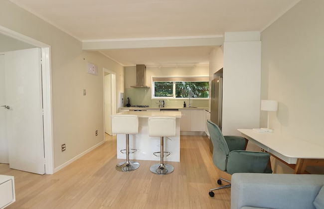 Herne Bay Gem Near Beach - Carpark - Foto 17