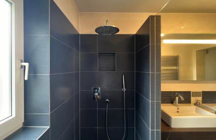 LudwigsHome - Zentral, 120qm, Kostenloser Parkplatz, Terrasse, SmartTV - Photo 14