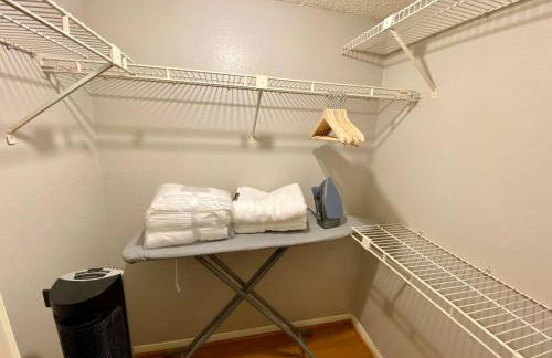 MidCentury Modern Longterm, Med Center Pool WD - Foto 16