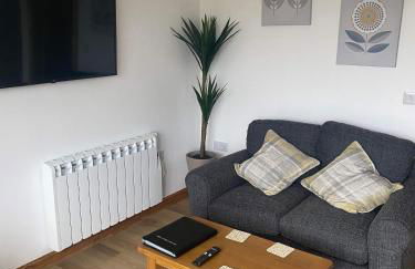 Ben Nevis Manor Lodge & Indoor Private Hot-Tub - Photo 11