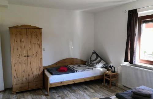 Pumphuts Scheune Ferienwohnungen Nr 5 - 9 beim Freizeitpark Plohn - Foto 41