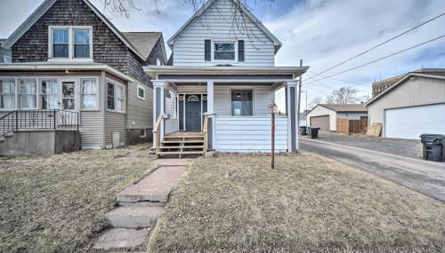 Trendy Superior Home Perfect for Groups! - Foto 3