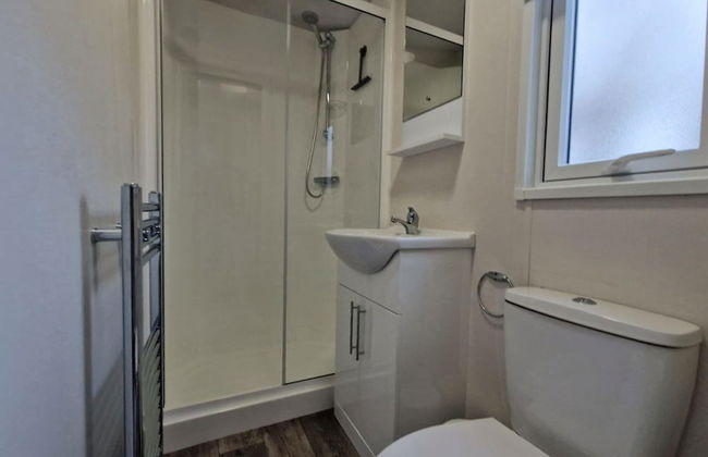 Cozy Chalet With Spacious Garden on a Holiday Park - Foto 8