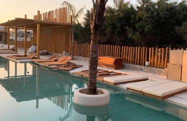 Khroma Luxury Suite 2 Beach front apartment - Photo 30