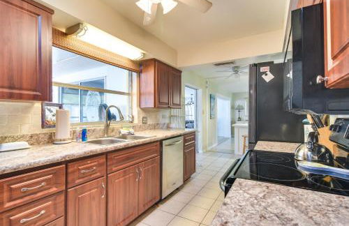 4 Mi to Dog Beach Largo Home with Pool and Hot Tub! - Foto 11