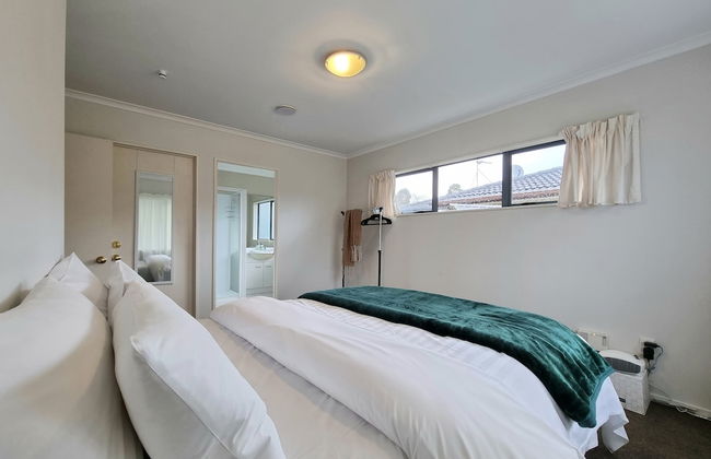 Beautiful 3BR House - WiFi - Car park - Foto 2