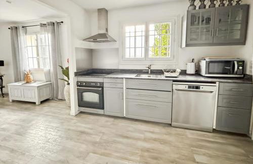 Appartement 2 pièces indépendant Piscine et jardin LA ROQUETTE SUR SIAGNE - Foto 10