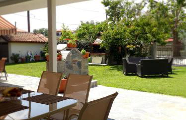 Elena Rooms-Apartments - Photo 1