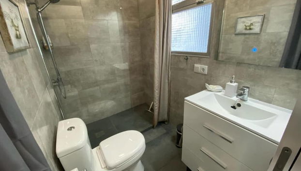 Santander Retreat in Benidorm - Foto 5, Baño