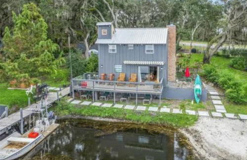 cozy lakeside retreat - Photo 10