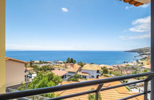 The Balcony - By Wehost - Foto 1