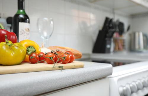 Palmers Place By N And N Stays Worker Friendly Accommodation in Bradley Stoke with private parking and fast WIFI, Long Stays Welcome - Foto 24