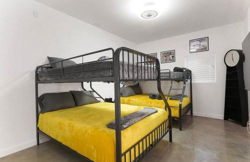 Luxury Mansion, Game Room, Pool, Rooftop, Skyline, Walk to Las Olas - Foto 77