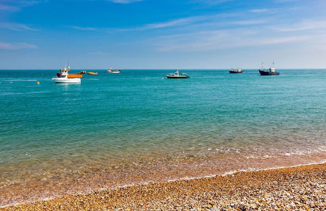 Beautifully Refurbished 4-bed Beachside Retreat - Foto 26