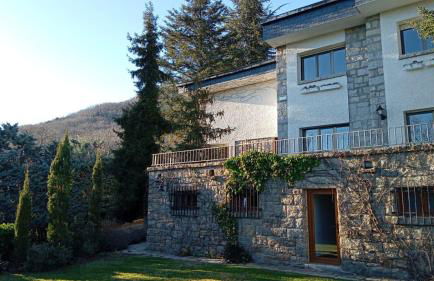 Los Cedros, gran chalet con piscina y apartamento en Navacerrada - Foto 30