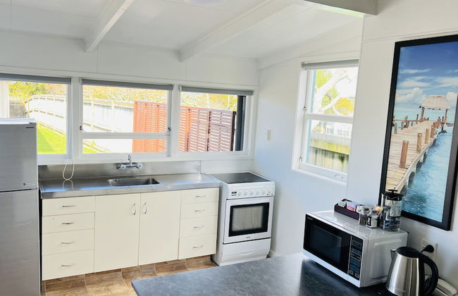 18th Avenue Thermal Motel - Photo 24