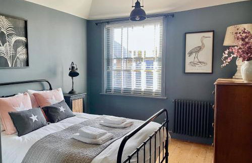 Fabulous apartment seconds from beach by Whitstable-Holidays, Pudding Pan - Foto 1