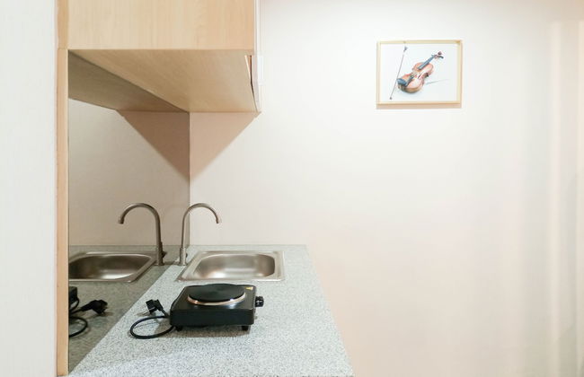 Tranquil And Comfort Studio At De Prima Apartment - Photo 8