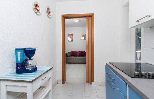 2 Bedroom Cozy Apartment In Jadranovo - Foto 13