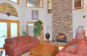 Redbud Keep - Unique Features, Movie Set Decor, Grill, Wifi, Family Friendly, Hiking, Billiard Table, Movie Theater Room, Fireplace, Golfing, View, 2 King Beds - Foto 7