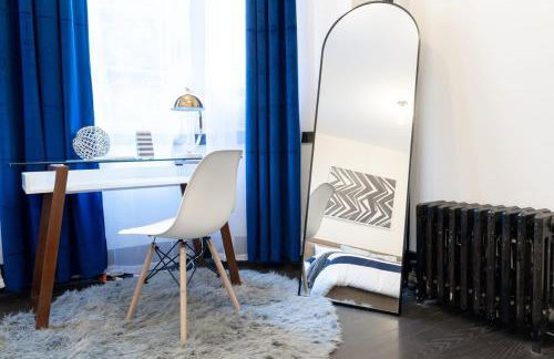 E10-1 Designer East Village Townhouse 1BR - Foto 55