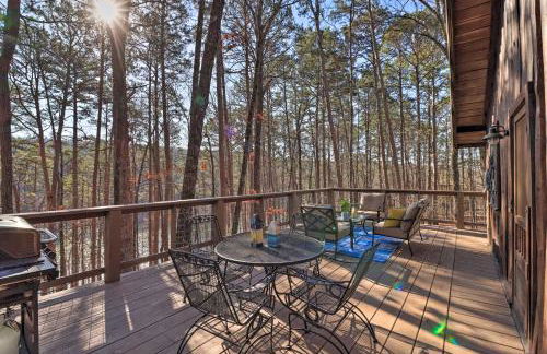 Scenic Greers Ferry Cabin with Deck and Fire Pit! - Foto 19