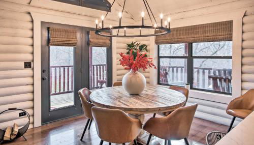 Enchanting Forested Cabin with Fire Pit and Grill - Foto 2