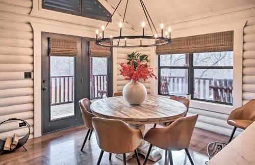 Enchanting Forested Cabin with Fire Pit and Grill - Foto 2