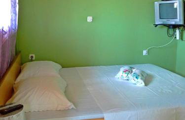 Apartments by the sea Sutomiscica, Ugljan - 912 - Photo 18