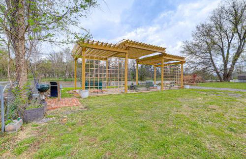 Riverfront Tennessee Retreat with Patio and Boat Ramp! - Foto 21