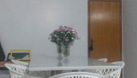 apartamento mobiliado 2 quartos com ótima localização - Foto 4