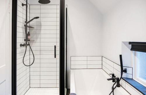 The Old School House, luxury home with hot tub. - Foto 32