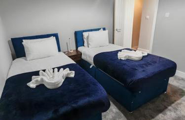 Bright 4BR Home, Outdoor Garden, Easy Parking - Foto 5