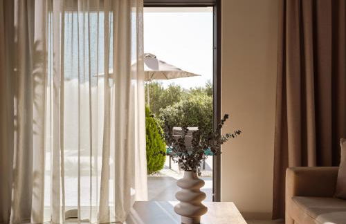 Solis Ortus Villa, a Sublime Sanctuary with Pool, By ThinkVilla - Foto 24