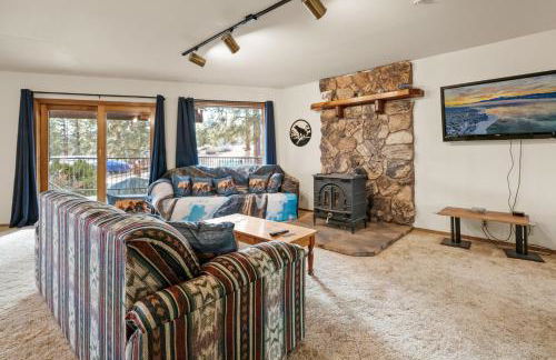 North Shore Lakefront - Spacious Lakefront with Hot Tub, & Game Room - Foto 48