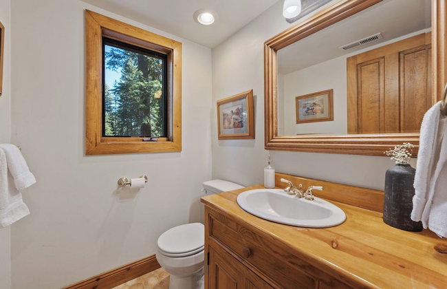 Ellis Peak by Avantstay Beautiful Mckinney Cabin w/ Filtered Lake Views - Foto 51