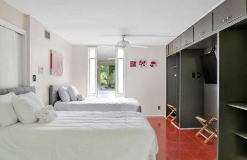 Midcentury Modern - Pool & Hot tub - Retro Retreat - Foto 36