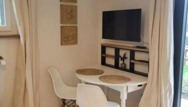 Studio en rez-de-jardin - Photo 5