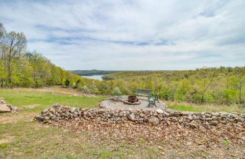 Lake-View Retreat with Fire Pit in Mountain Home! - Foto 32