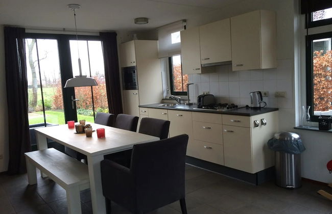 Nice Holiday Home with Dishwasher near Dunes - Photo 7