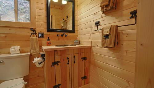 Couple Retreat Cabin-near Smoky Mountain Railroad-Hot Tub - Foto 4, towels