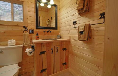 Couple Retreat Cabin-near Smoky Mountain Railroad-Hot Tub - Foto 4