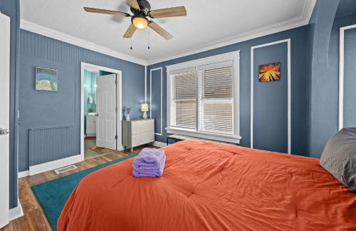 Cozy & Creative Top Unit in Lou's Arts District - Foto 49