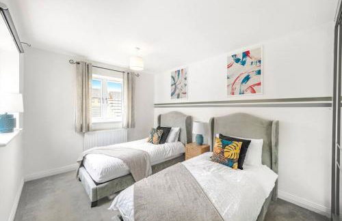 5-BR Home 7-Beds Wi-Fi Parking, Great for Contractors Peterborough, Wi-Fi - Foto 25