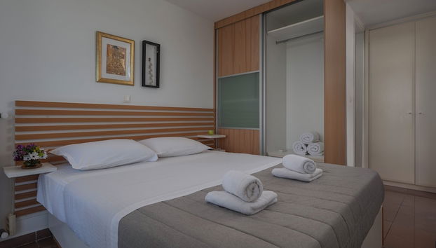 NG Villas Polichrono - Foto 3, Habitación