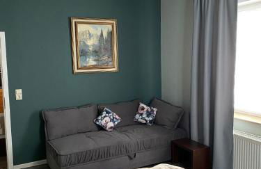 Am Bahnhof - Foto 11