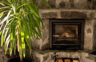 Countryside house with a pool and fireplace - Photo 68