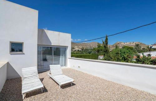 Villa Paloma with private pool, located 350m to the sea and tram station! - Photo 27